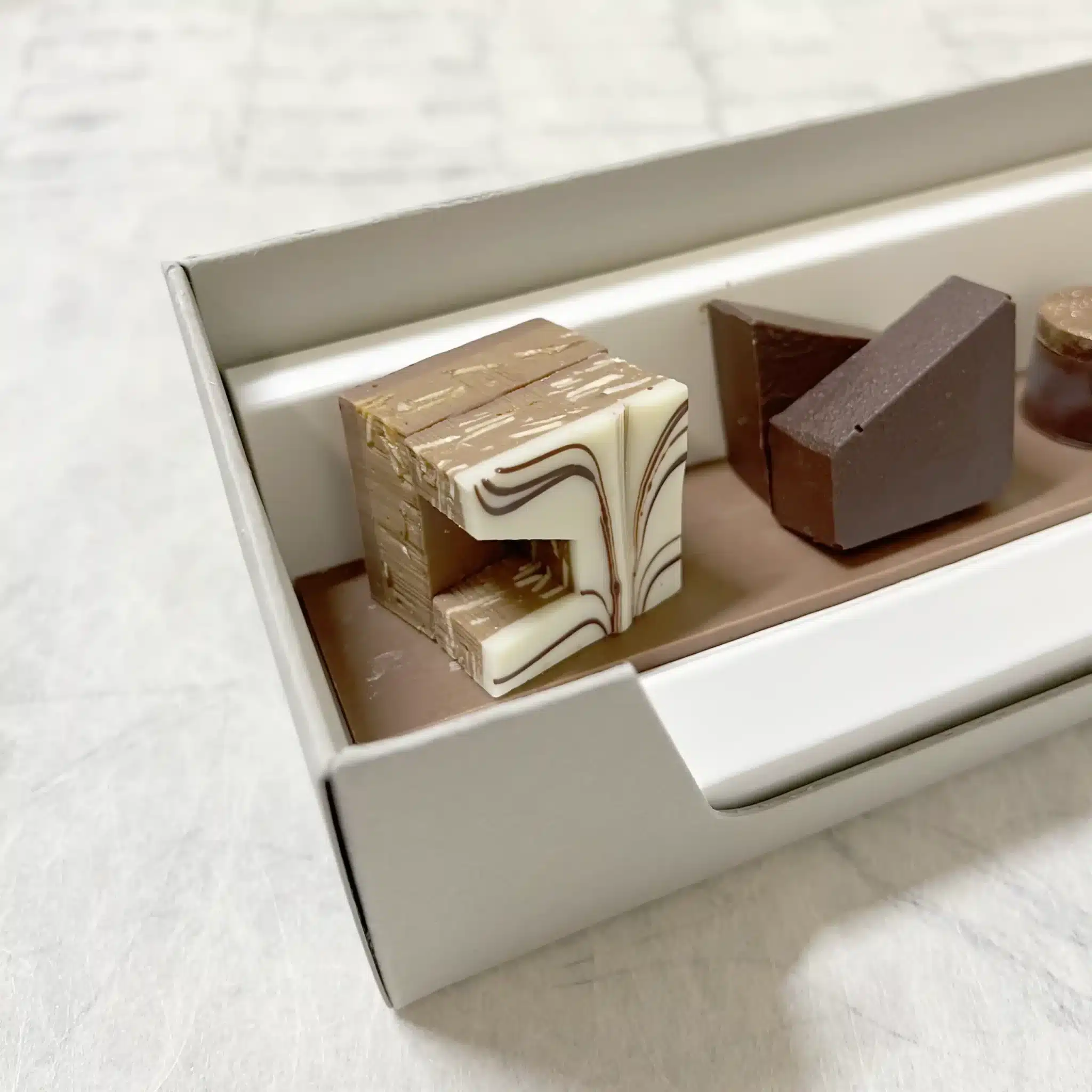 coffre-chocolat-ega-cube